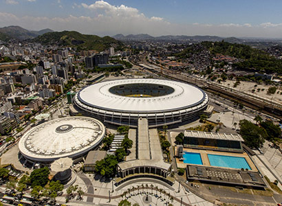 整個(gè)項(xiàng)目將主館（可進(jìn)行籃球、排球、藤球、體操等比賽）、乒乓球館、羽毛球館有機(jī)結(jié)合在一起...